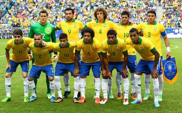 Brazil-13-NIKE-confederations-cup-home-kit-yellow-blue-white-line-up